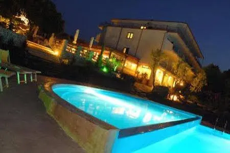 Pietrenere 3*
